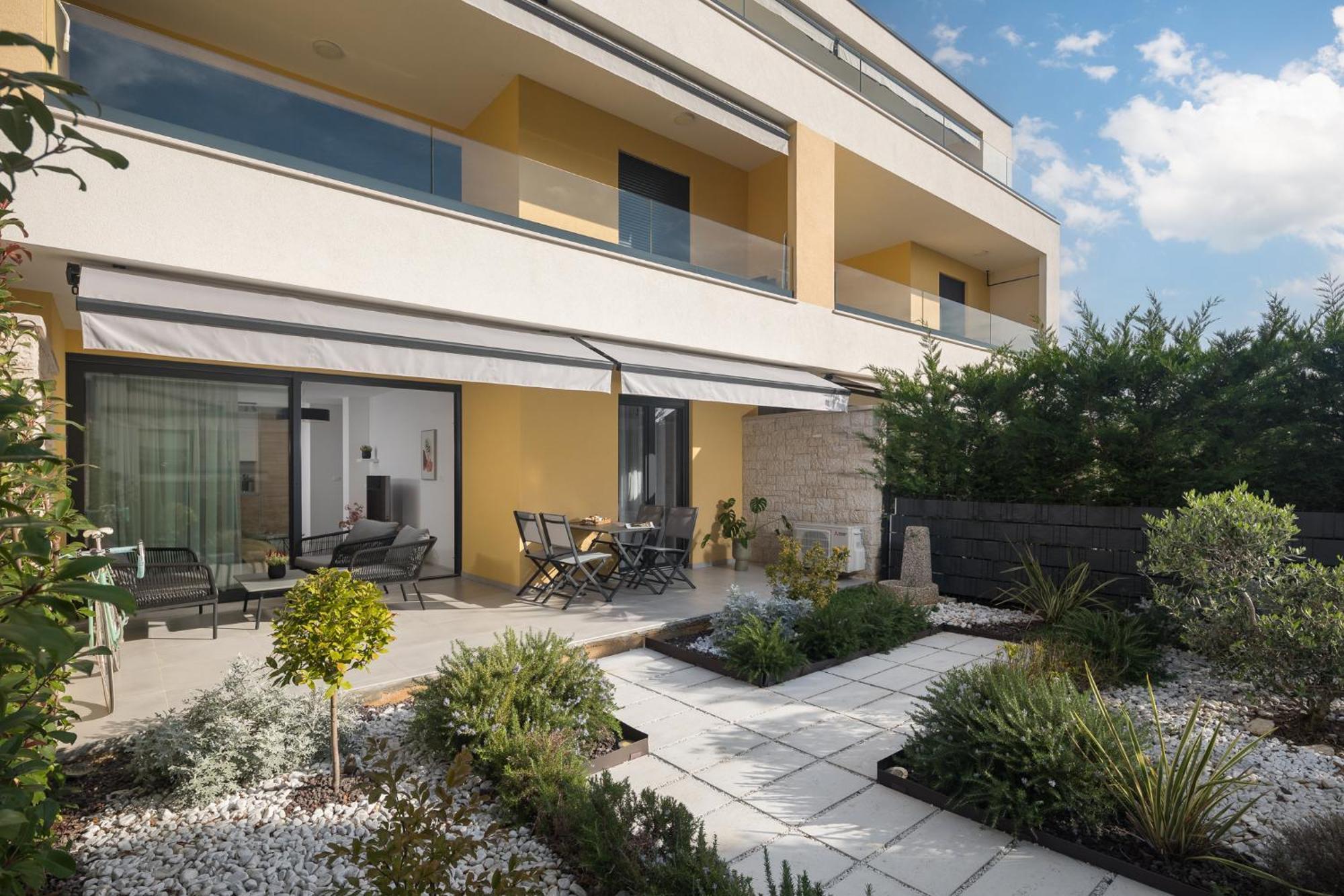 Apartment Corsy Novigrad Istria Eksteriør bilde